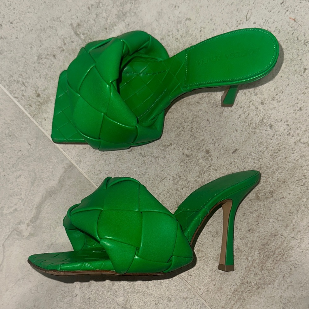 Bottega Veneta Green Woven Heels